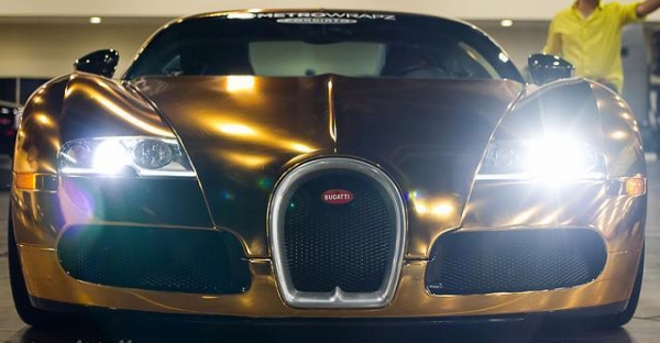 Florida cubre su Bugatti Veyron con oro