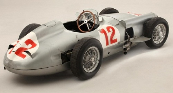 El Mercedez Benz F1 de Fangio es uno de los autos más caros del mundo