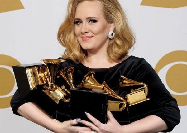 Adele usó Harry Winston en los premios Grammy