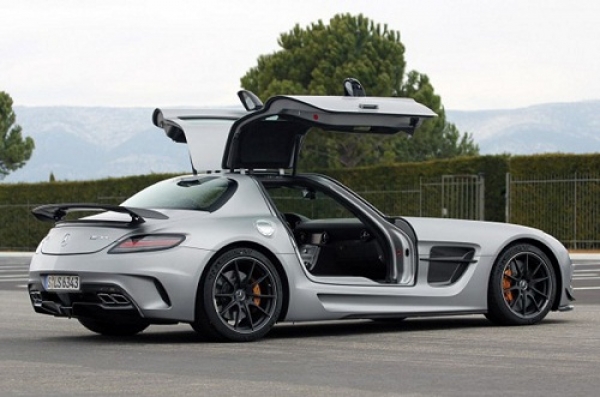 El Mercedez SLS AMG GT Black Series es puro estilo