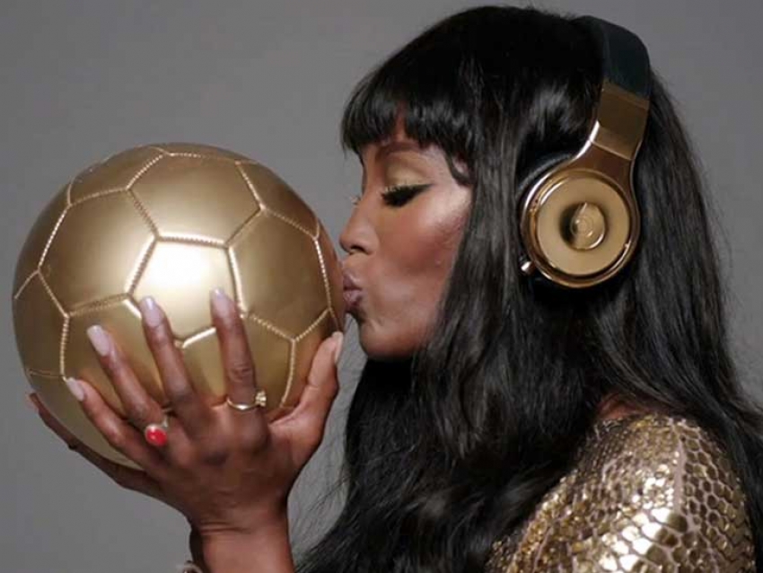 Dr. Dre, Naomi Campbell y su homenaje a la selección alemana de fútbol