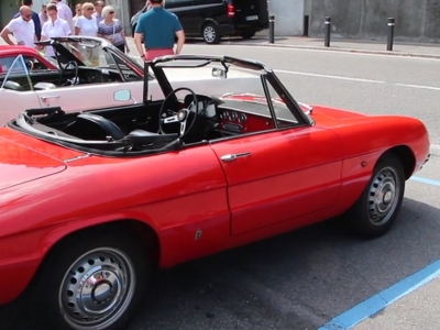 Recorrida en un Alfa Romeo vintage en Italia