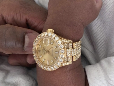 Floyd Mayweather le regala un lujoso Rolex a su nieto