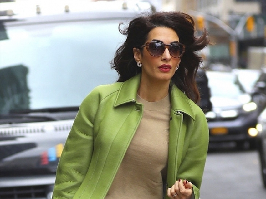 El sofisticado look de Amal Clooney para ir a trabajar