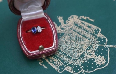 Venden el millonario anillo de Napoleon y Josefina