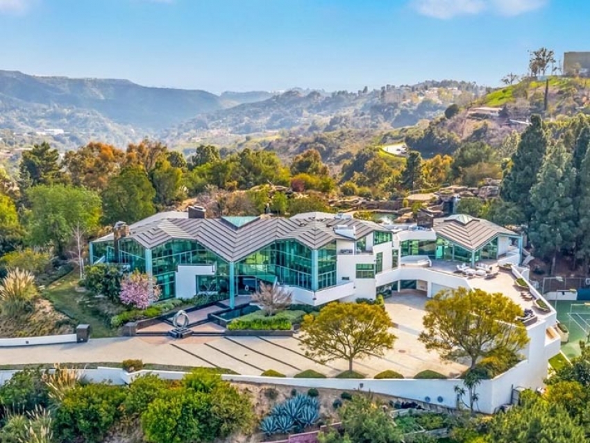 Pharrell Williams vende su mega mansión de Beverly Hills