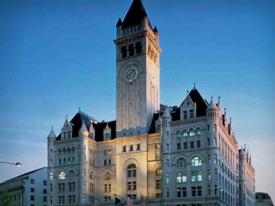 Donald Trump inauguró un mega hotel de lujo