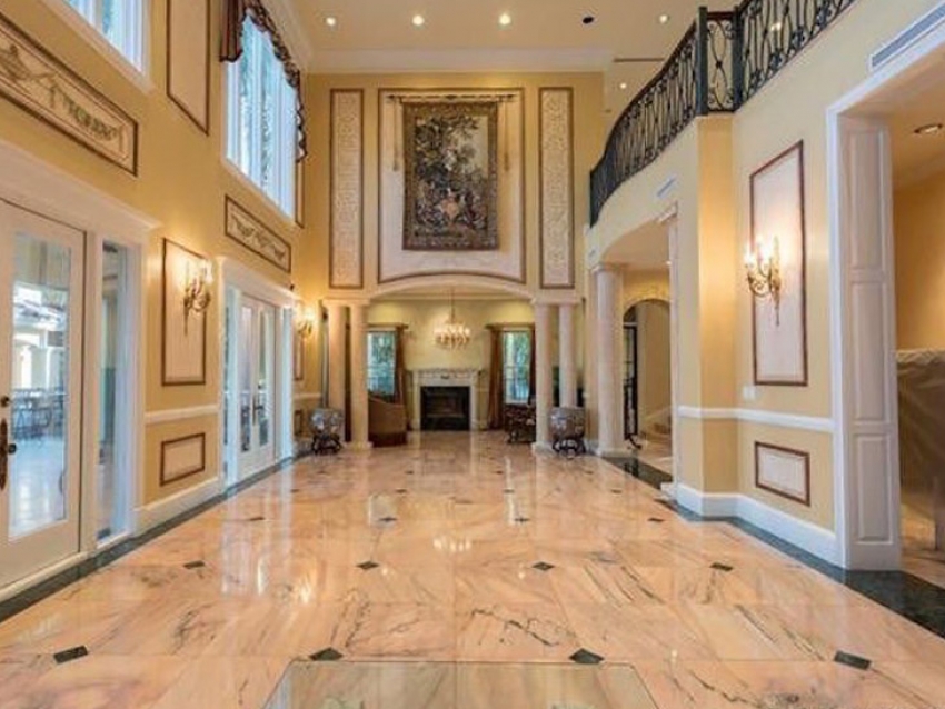 Luis Fonsi se compró una lujosa mansión en Miami