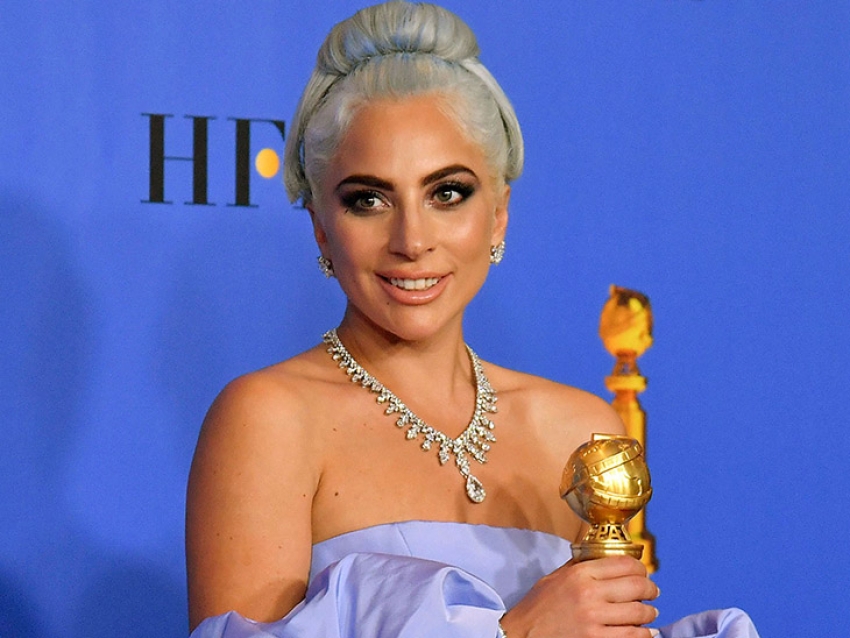 Lady Gaga usó un collar de US$ 5 millones de dólares en los Globos de Oro