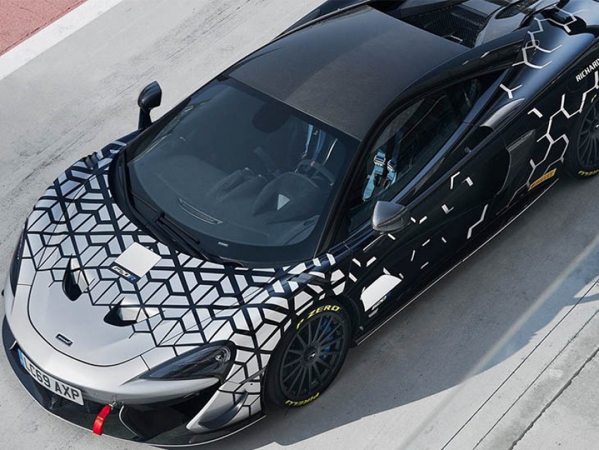 McLaren presentó al espectacular 620R